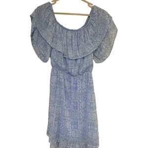 disney blue dress size medium, modeled on a large (pre-loved) 🏰